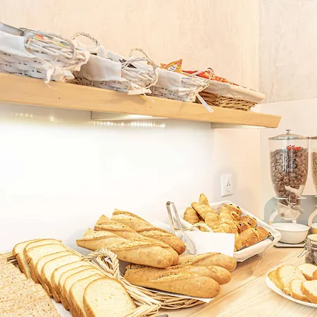 Fasthotel Rouen Sud Hotel 2*