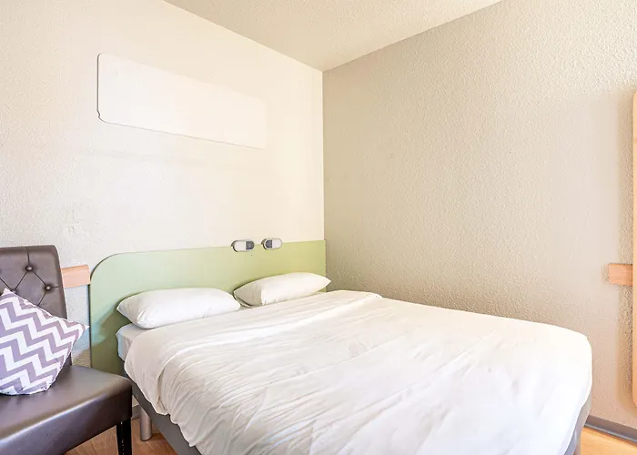 Fasthotel Rouen Sud Hotel 2*